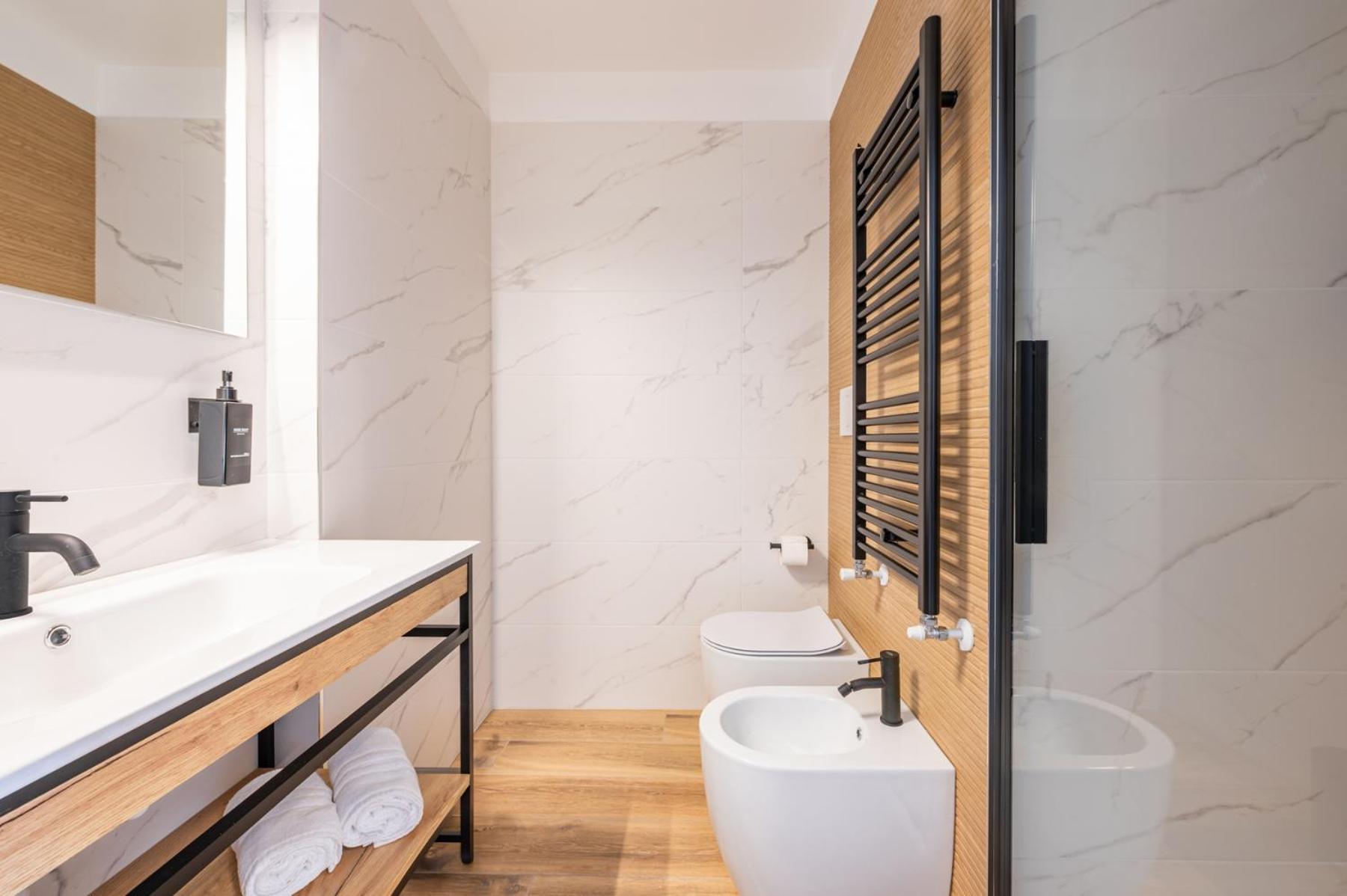 Apartment Binario Verticale