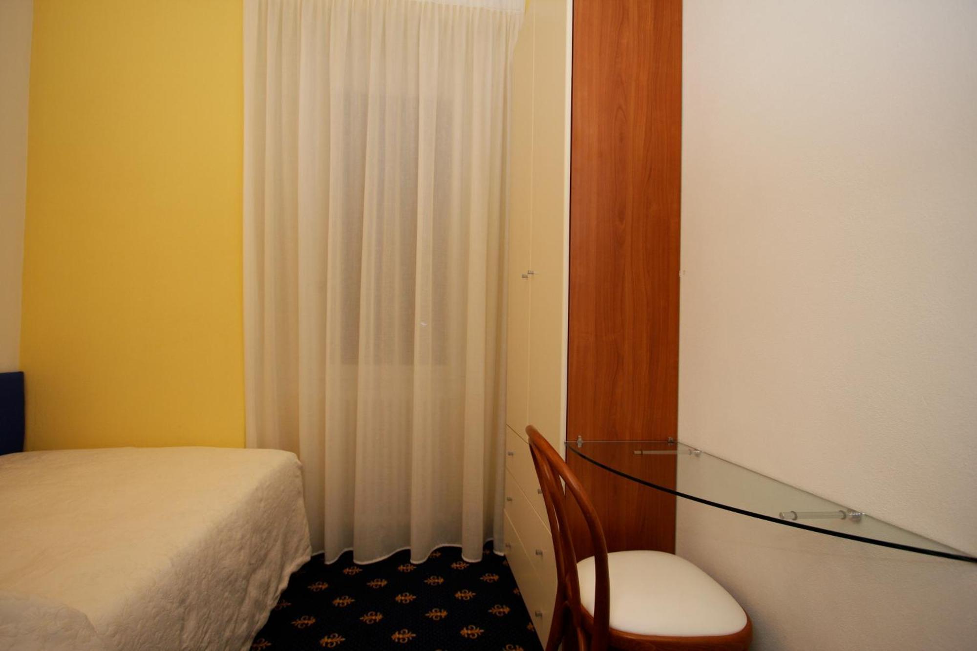 My Hotel 2*