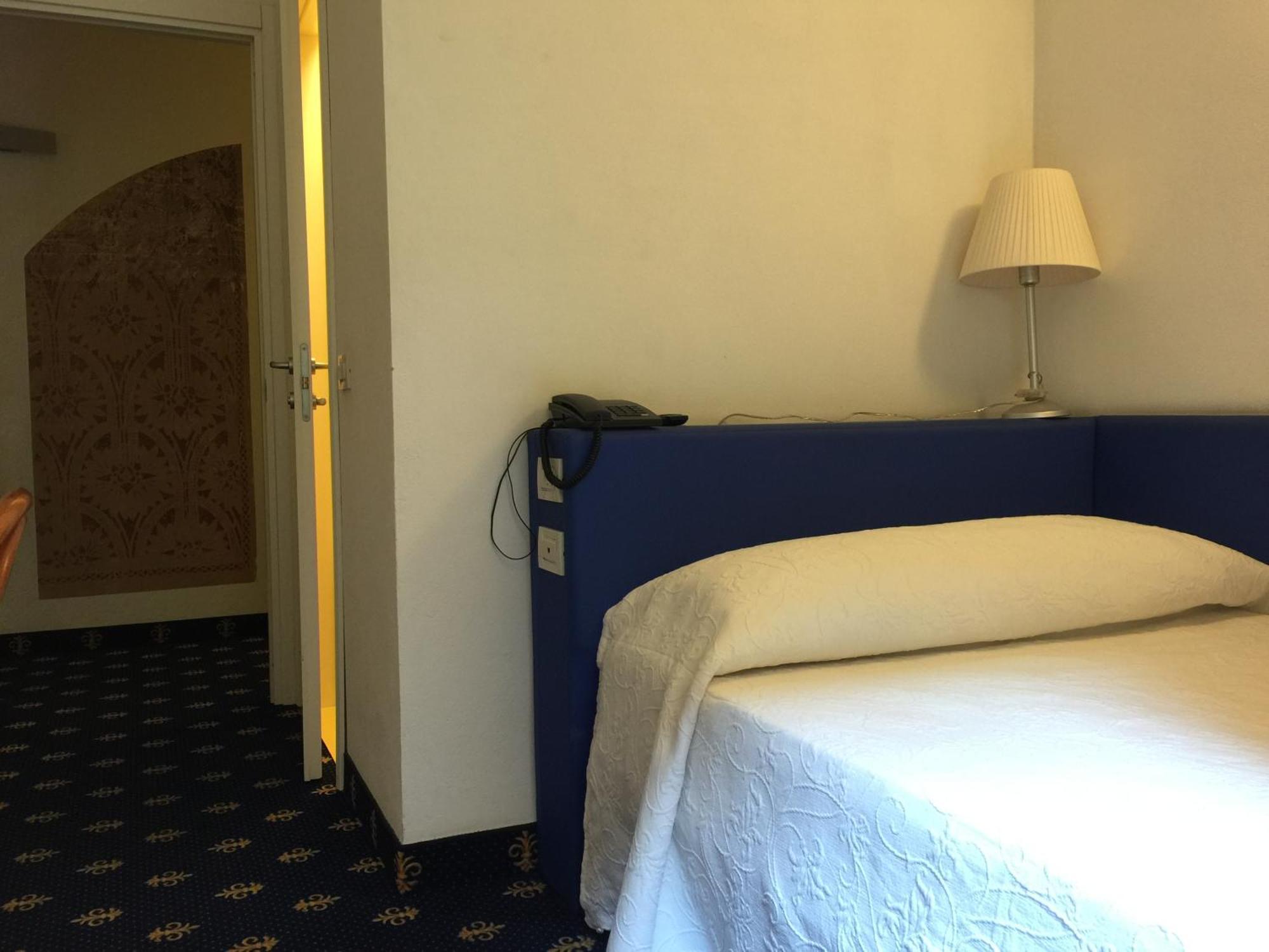 Hotel My 2*