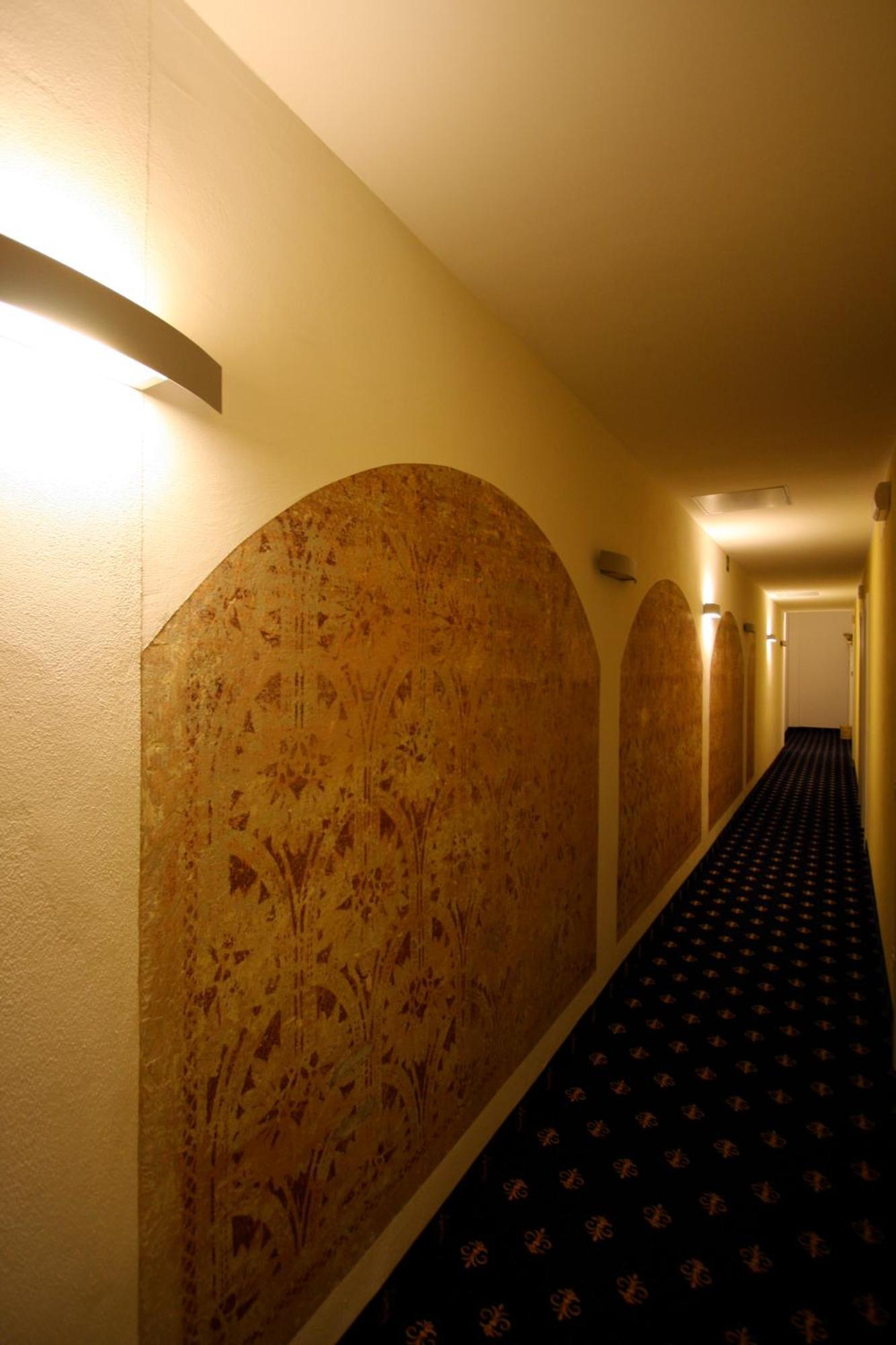 Hotel My 2*