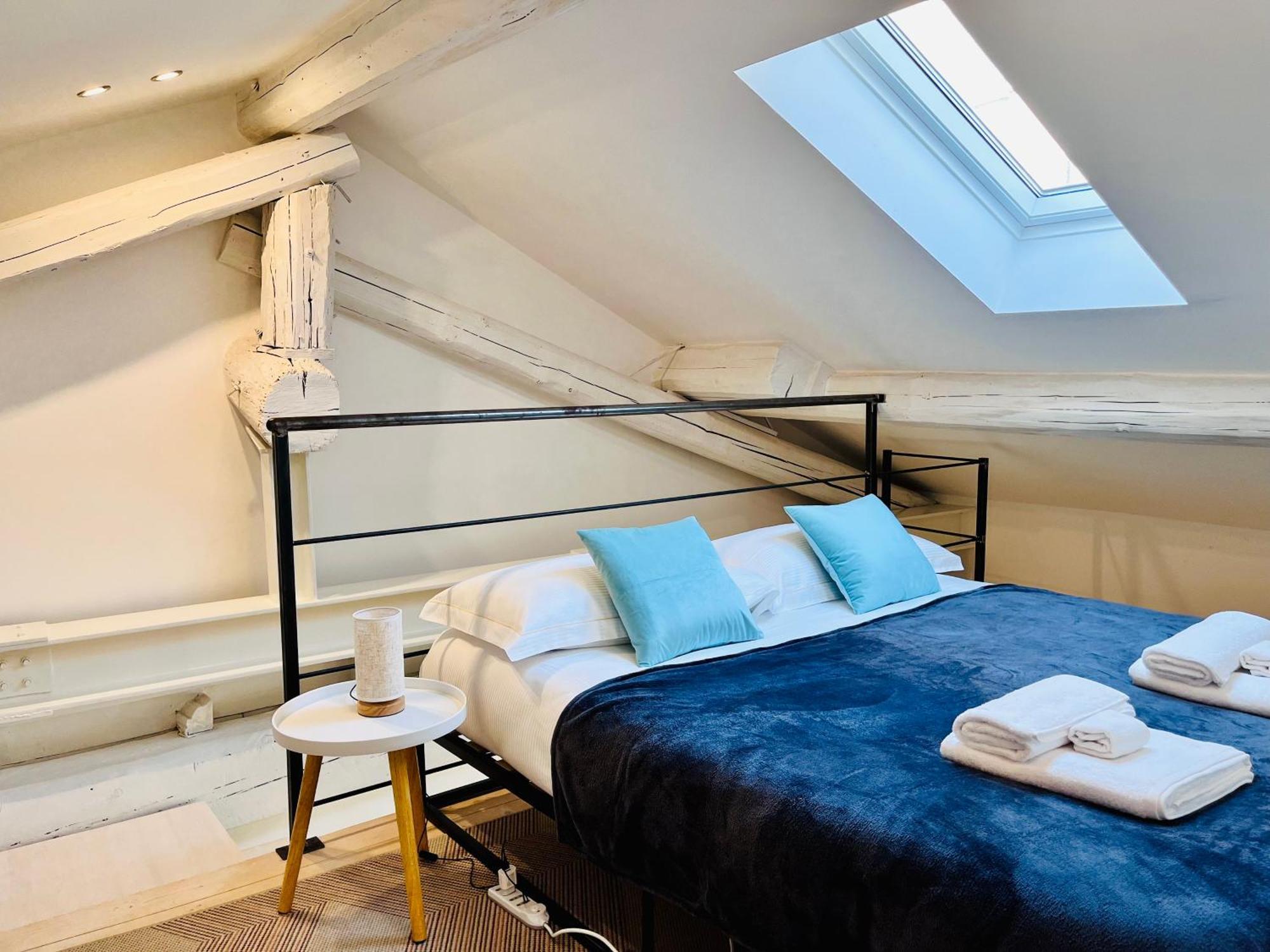 Riverside Loft Navigli - Spacious Two-bedroom