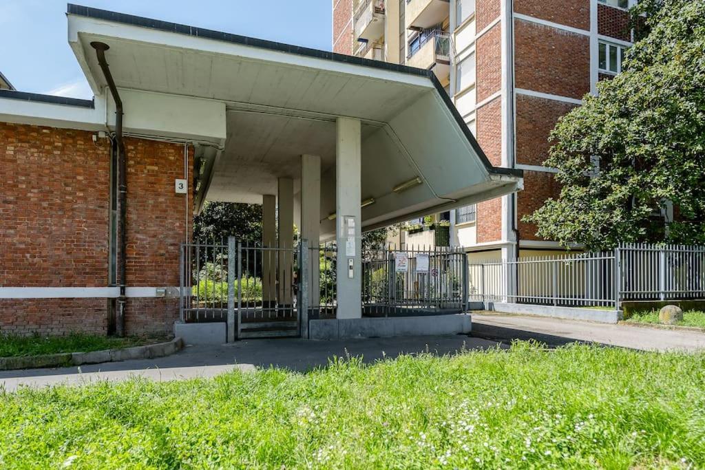Ospedale Niguarda - Moderno A Apartamento Milão