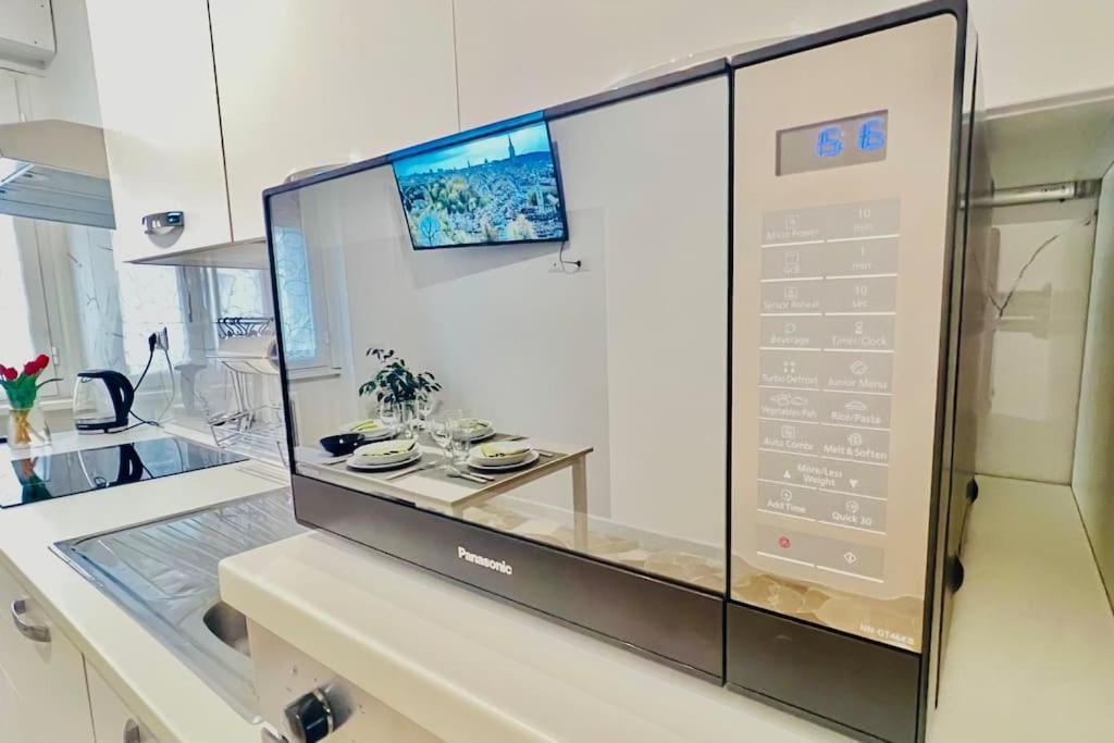 Apartment New And Elegant On The Navigli Netflix E *