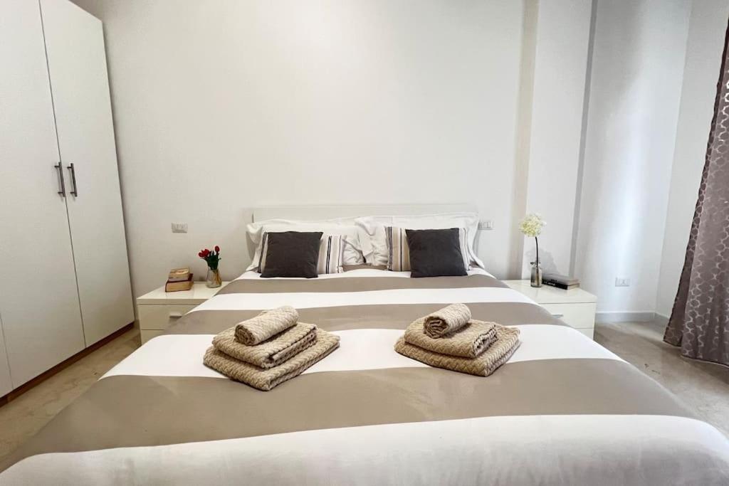 Apartment New And Elegant On The Navigli Netflix E