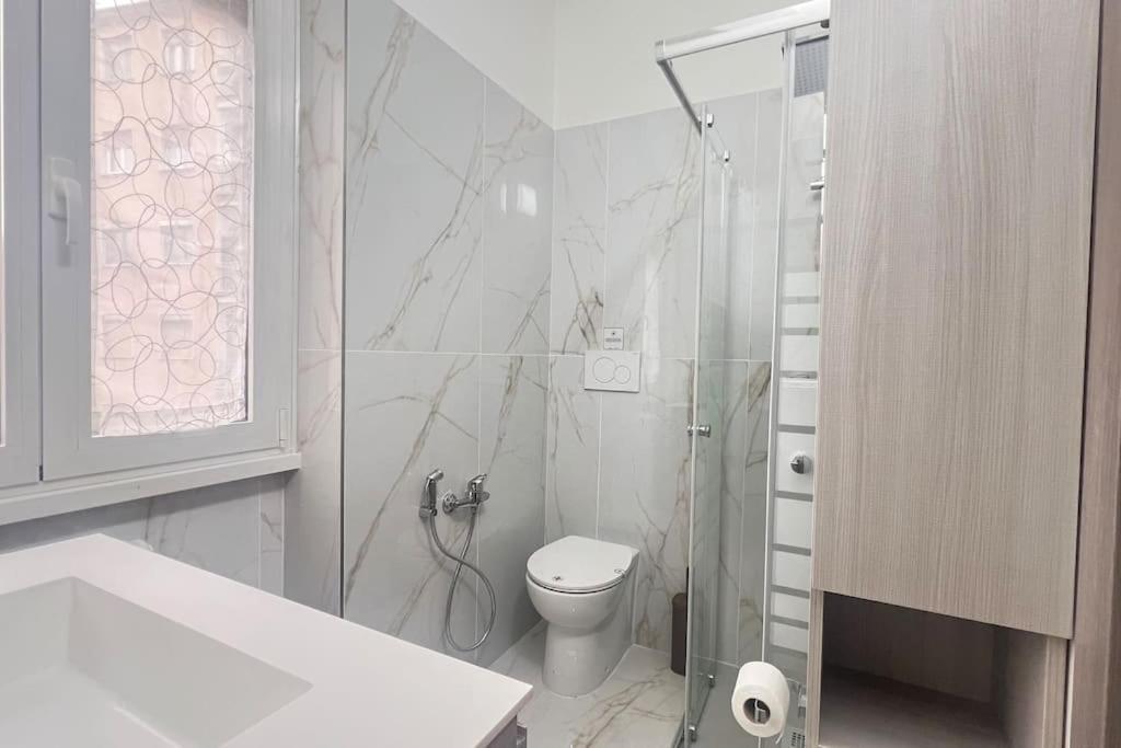 New And Elegant On The Navigli Netflix E