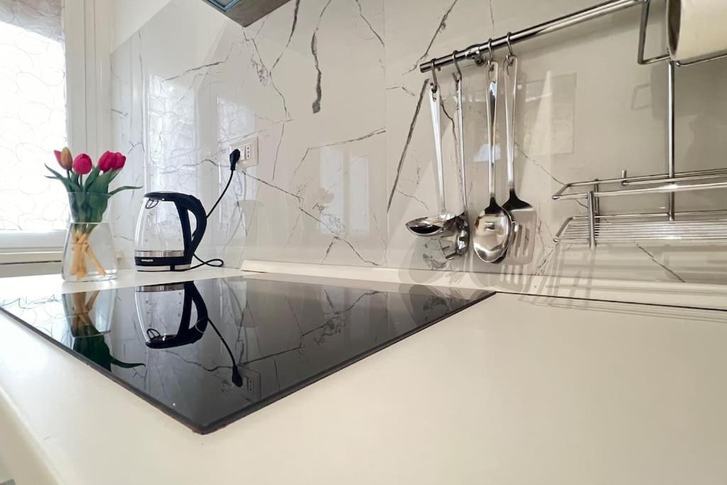 New And Elegant On The Navigli Netflix E Apartment *