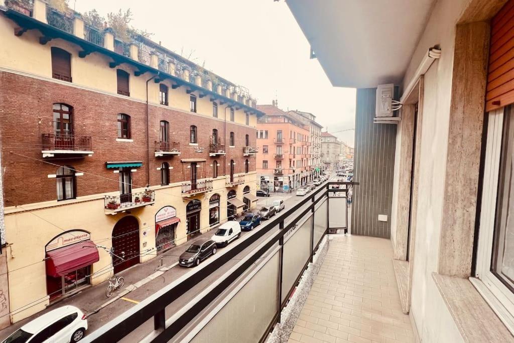 New And Elegant On The Navigli Netflix E * Mailand