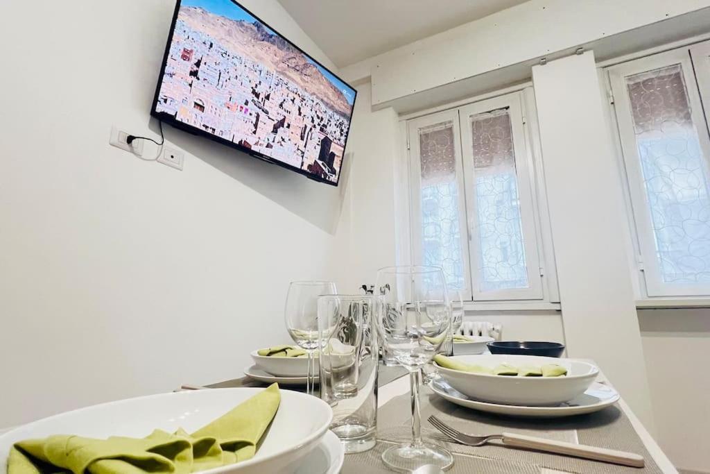 New And Elegant On The Navigli Netflix E * Mailand