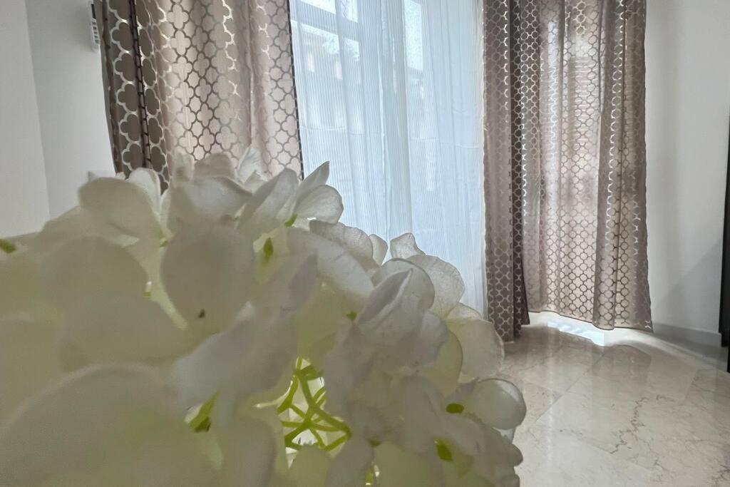 Apartment New And Elegant On The Navigli Netflix E Mailand