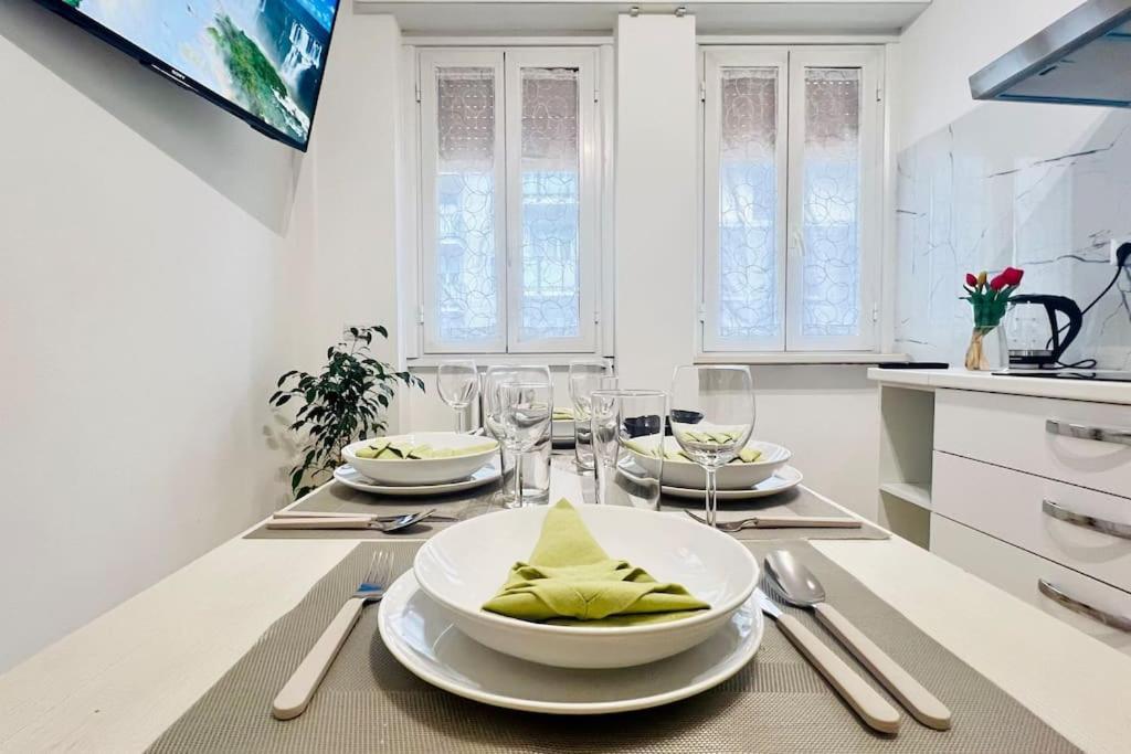 New And Elegant On The Navigli Netflix E Apartment