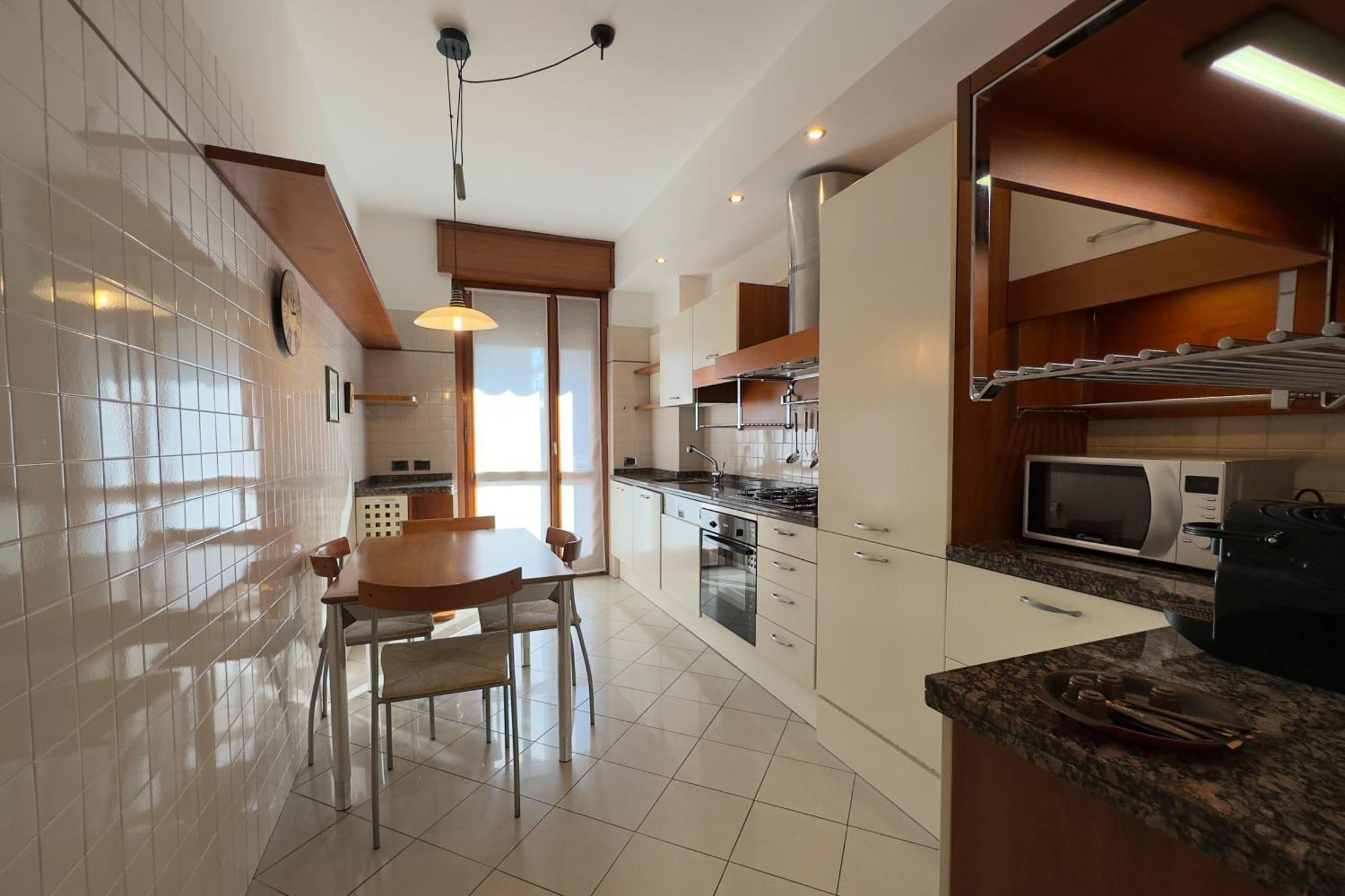Apartamento Bwr - In Zona Sempione-tre Torri, Via Alberti Milão