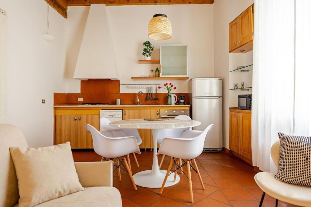 Urban House - Charming Home Navigli Milan Center *