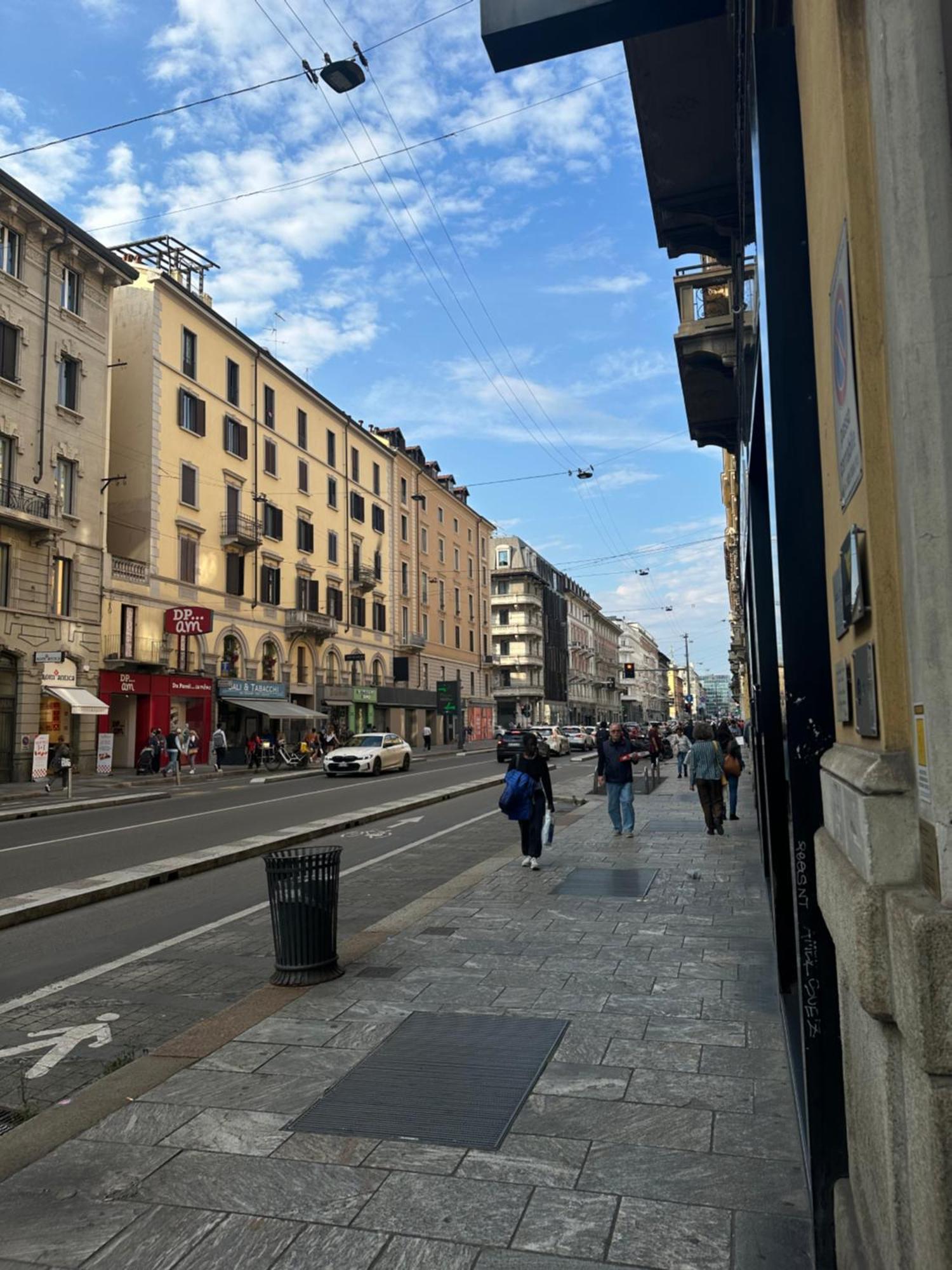Nuova Luxury Ii * Mailand