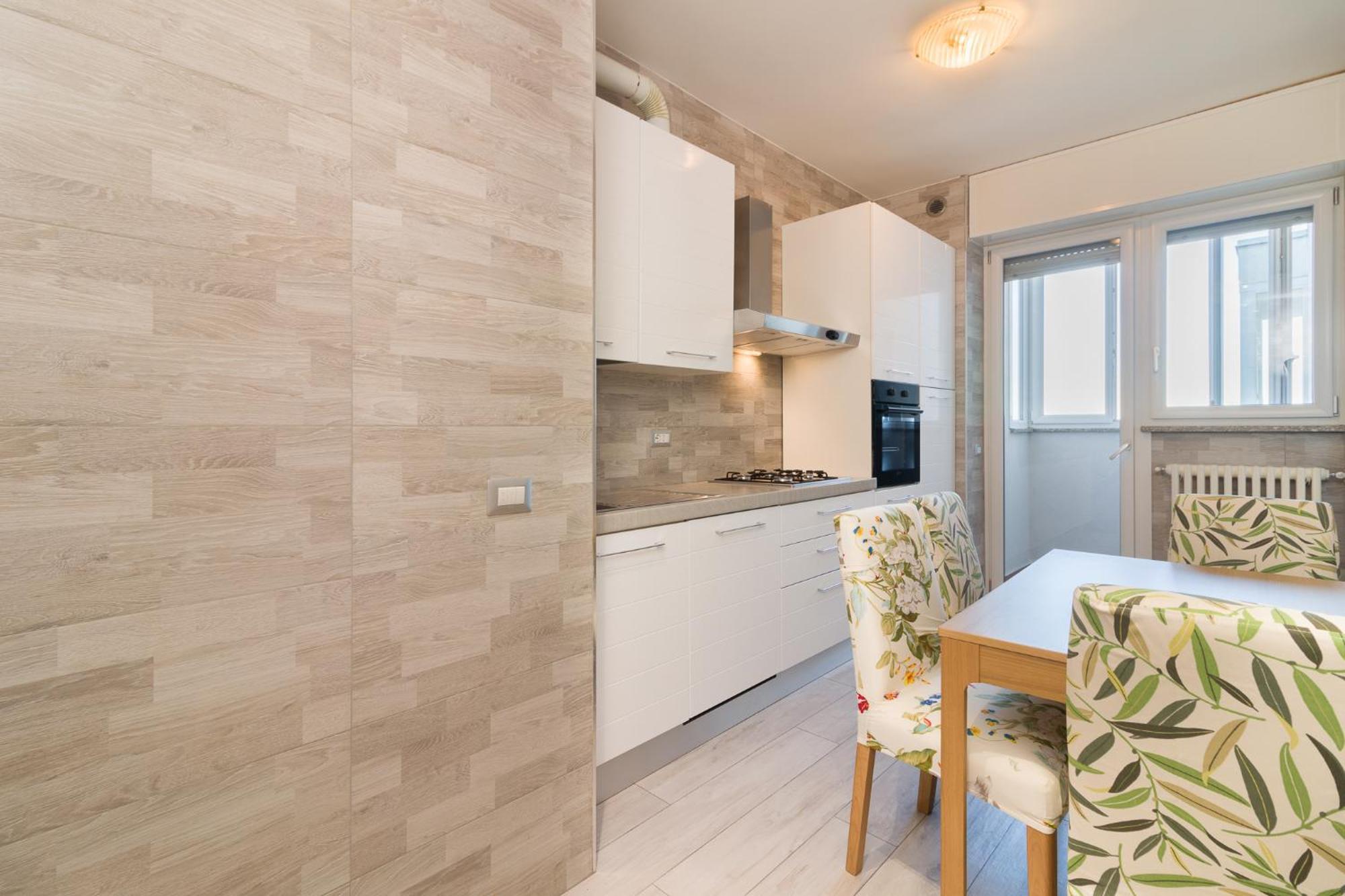 Nuovissimo Attico 17esimo Piano, 10 Posti Letto Apartment Mailand