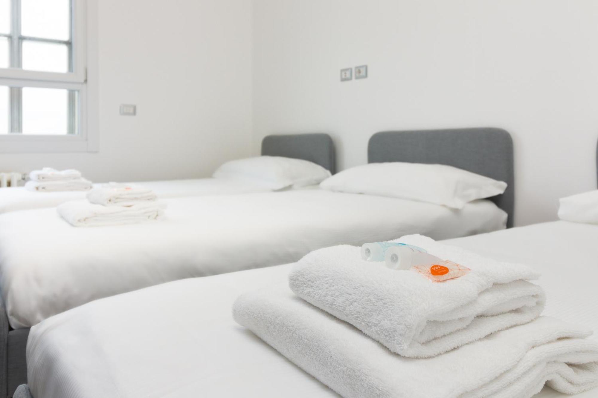 Nuovissimo Attico 17esimo Piano, 10 Posti Letto Apartment