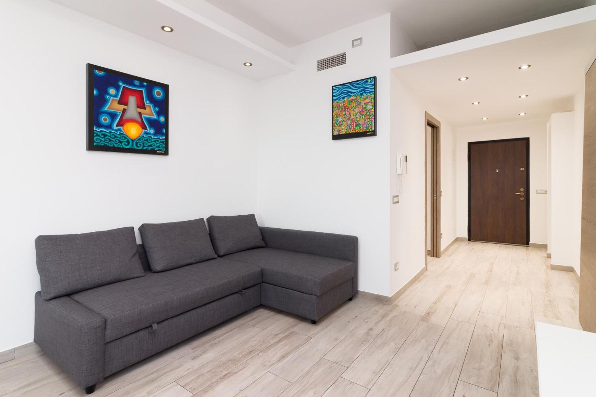 Apartment Nuovissimo Attico 17esimo Piano, 10 Posti Letto *