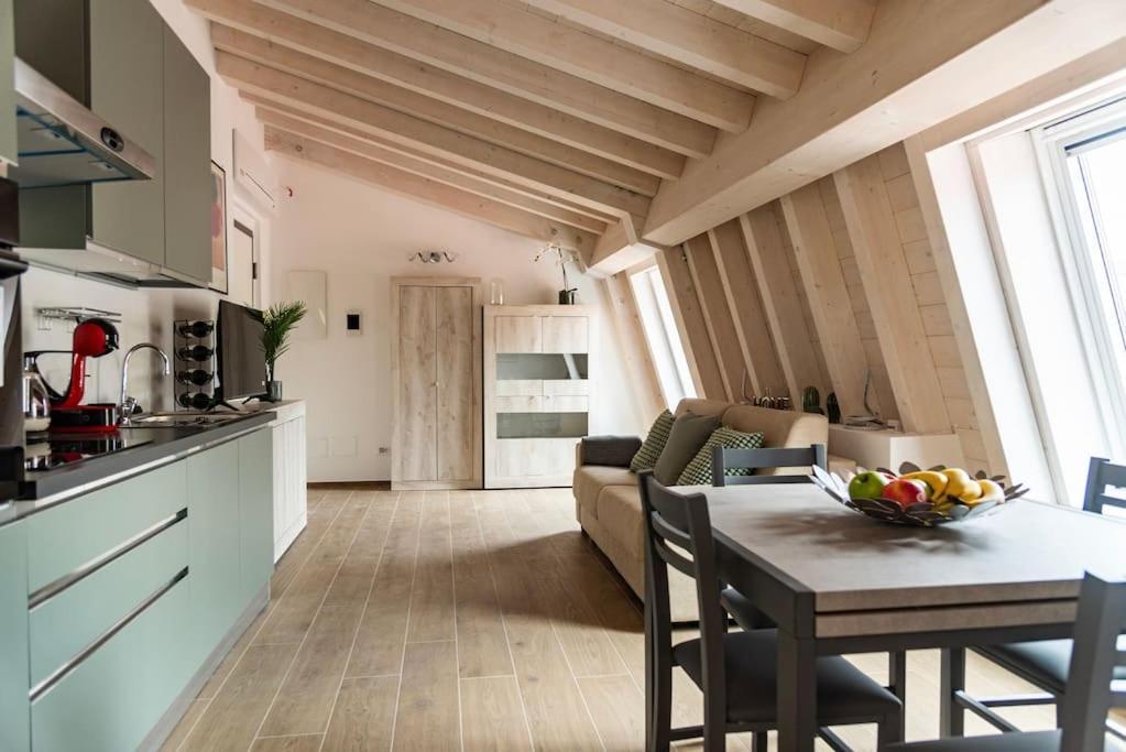 Apartment Guinizzelli 4 *