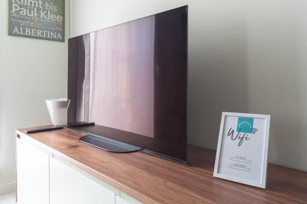 Apartment Castaldi Charming Suite-hosted By Sweetstay