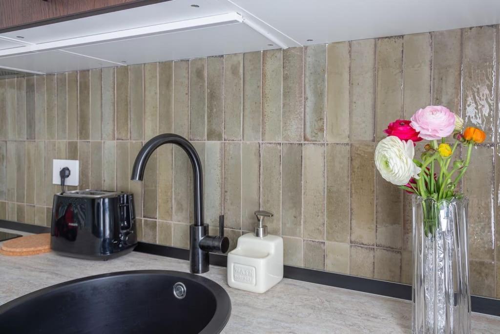 Castaldi Charming Suite-hosted By Sweetstay *