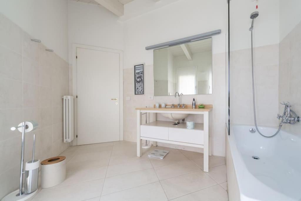 Castaldi Charming Suite-hosted By Sweetstay *