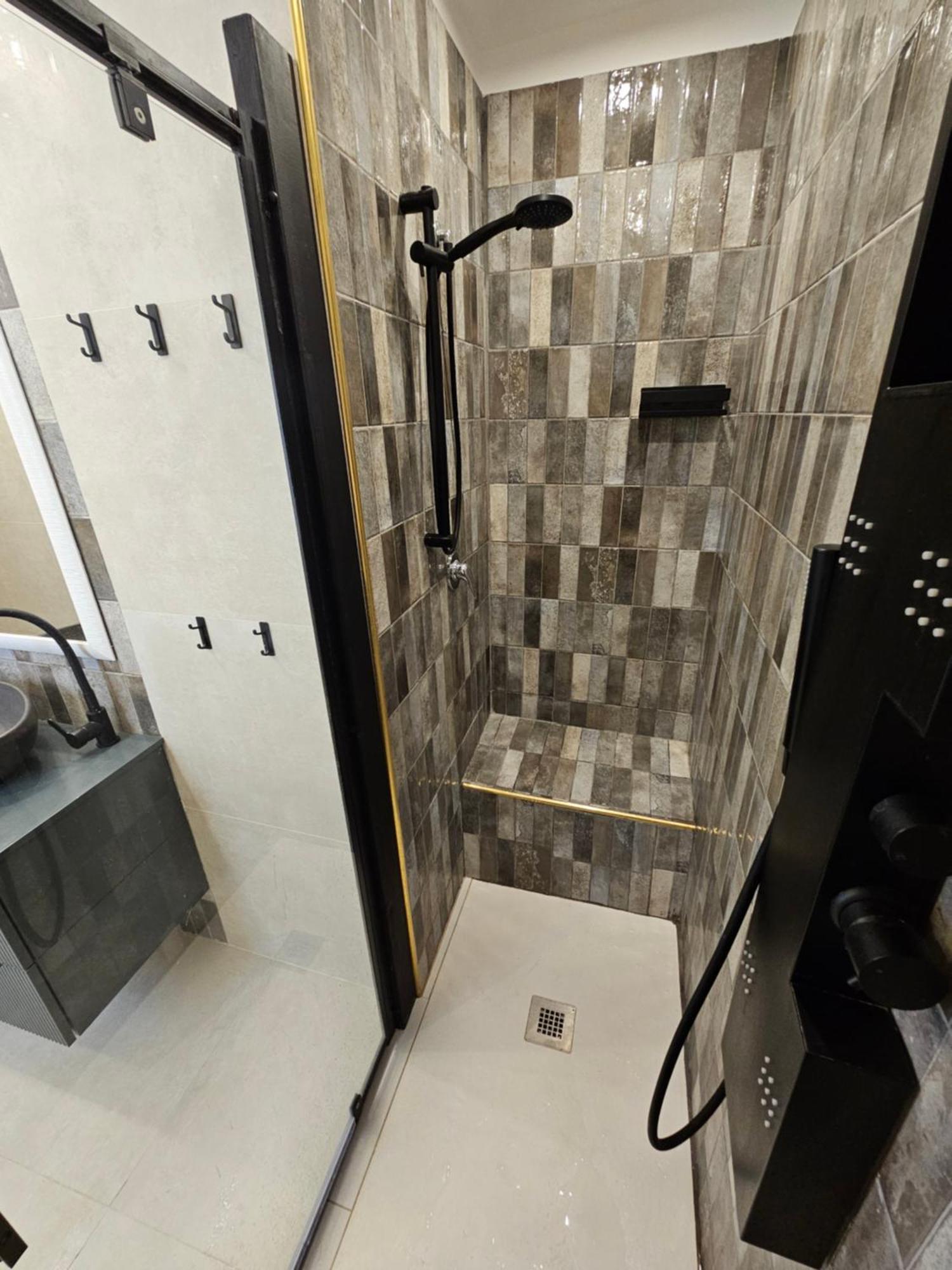 Apartment Exclusive Top Floor 2-bedroom Flat Mailand