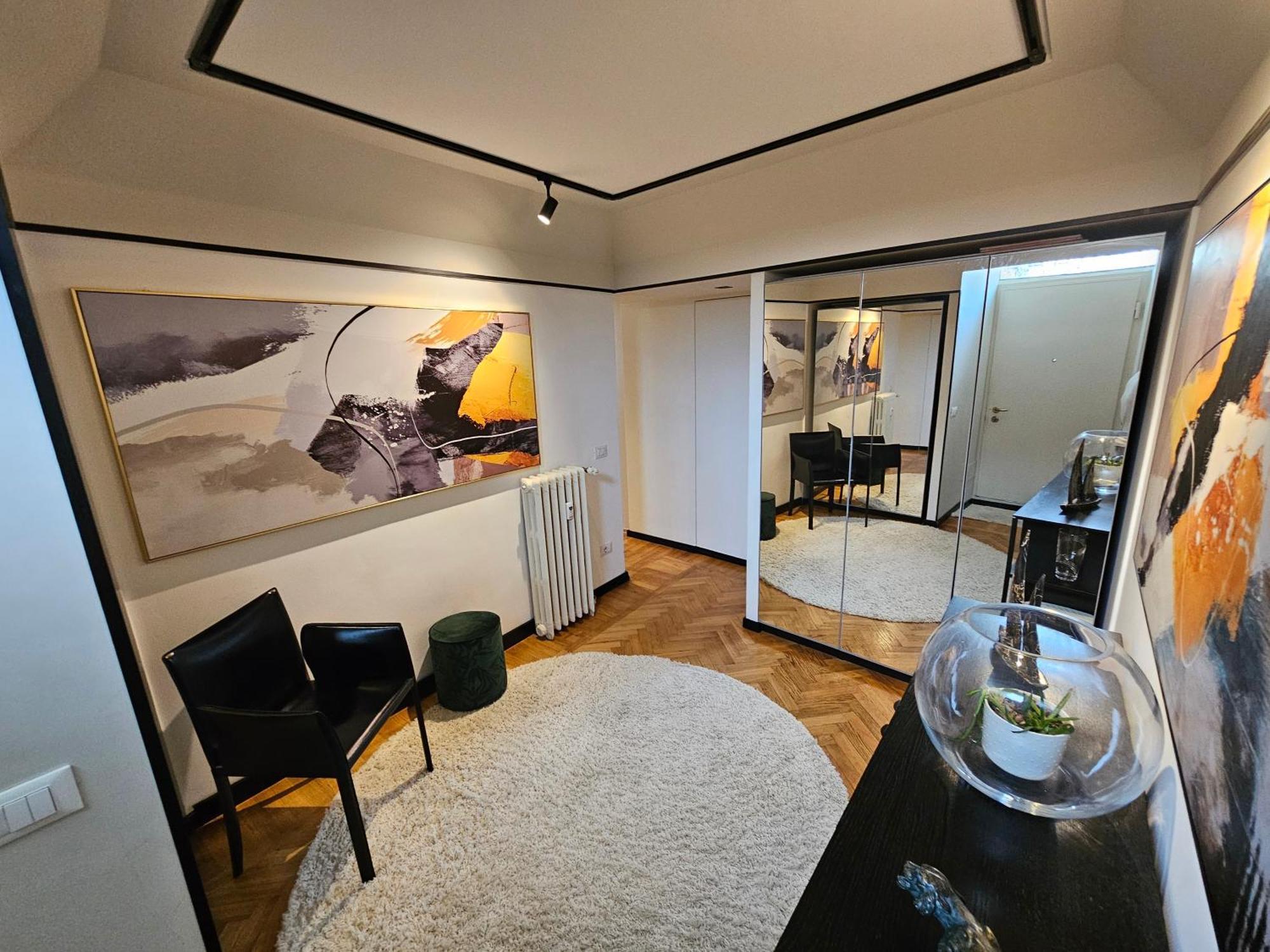 Exclusive Top Floor 2-bedroom Flat Apartamento Milão