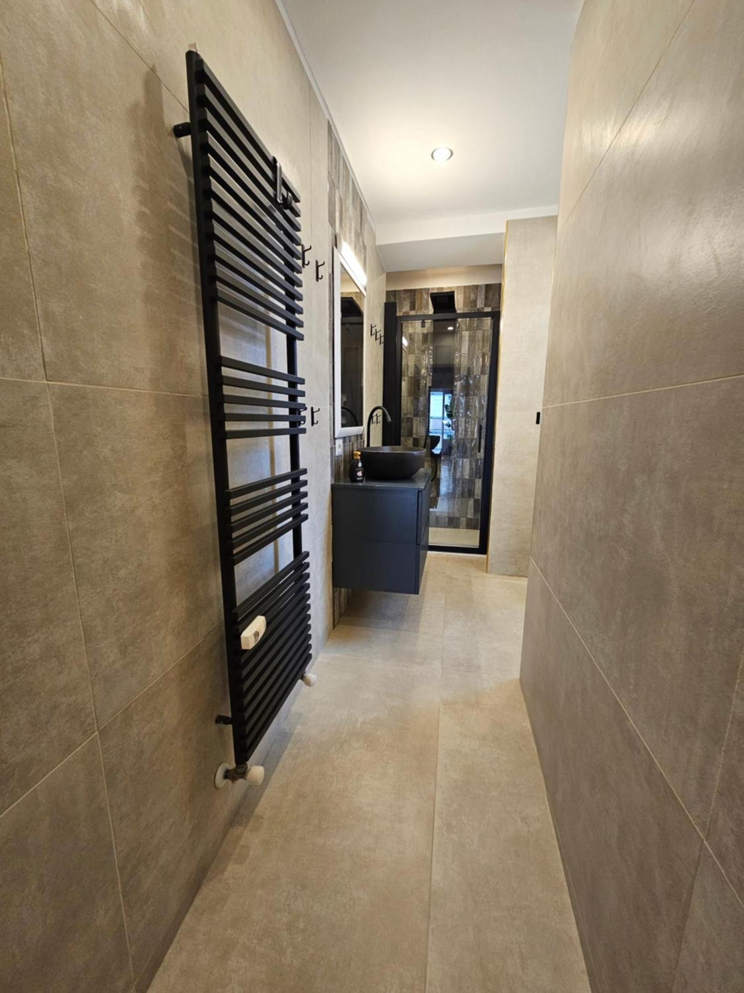 Exclusive Top Floor 2-bedroom Flat * Milão