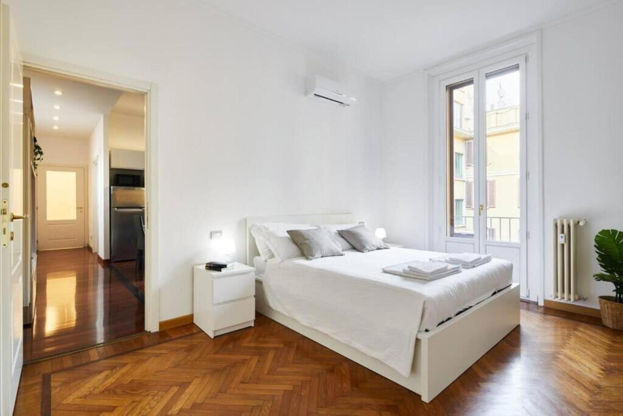 Apartment Duomo-fiera - Five Stars Milanese Style By Halldis *