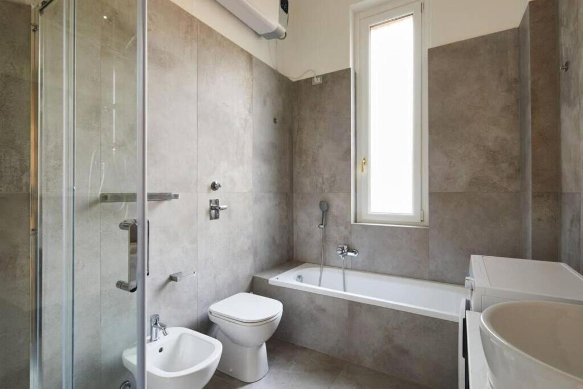 Apartment Duomo-fiera - Five Stars Milanese Style By Halldis Milan