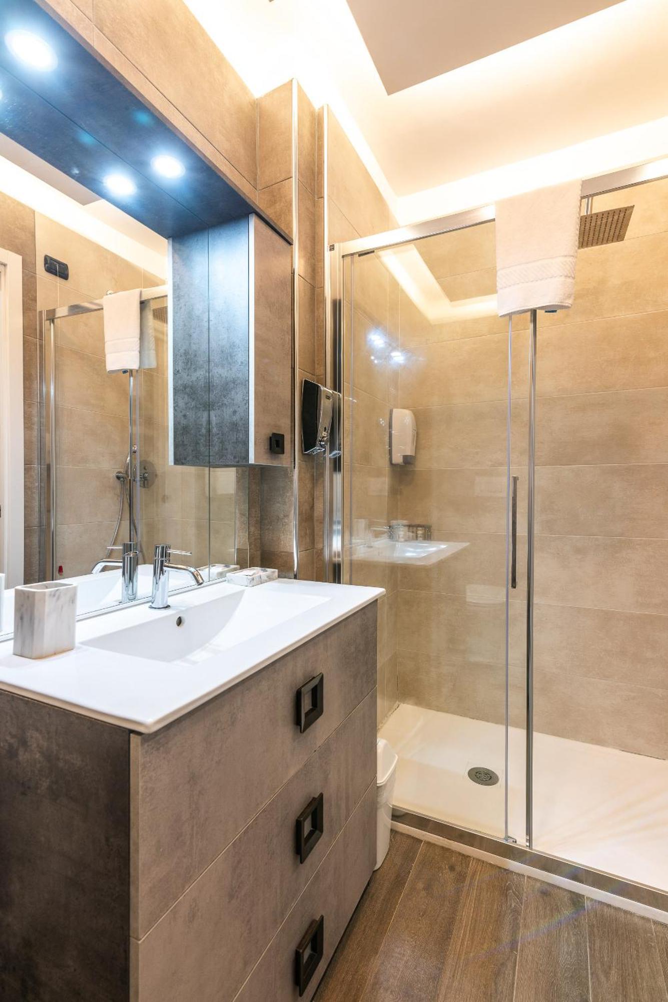 Double L Luxury