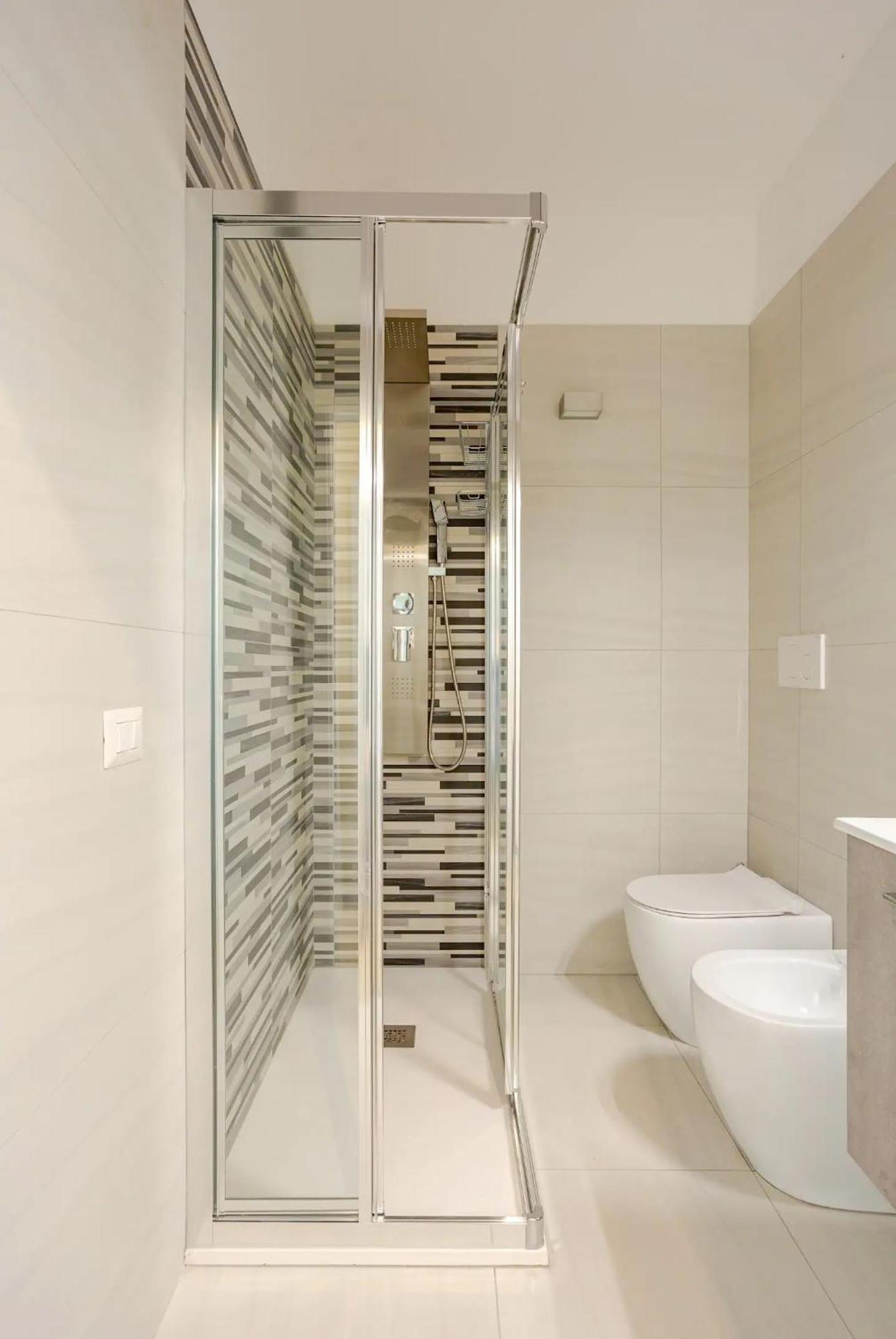 Champagne Apartment *