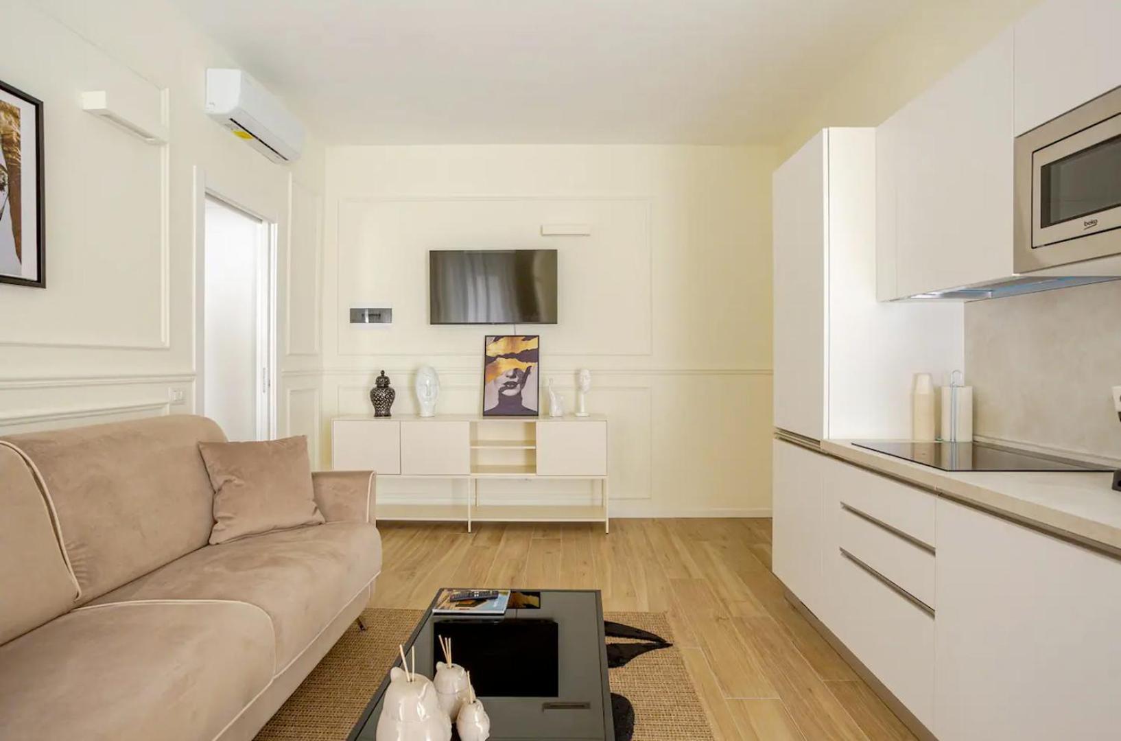 Champagne Apartment