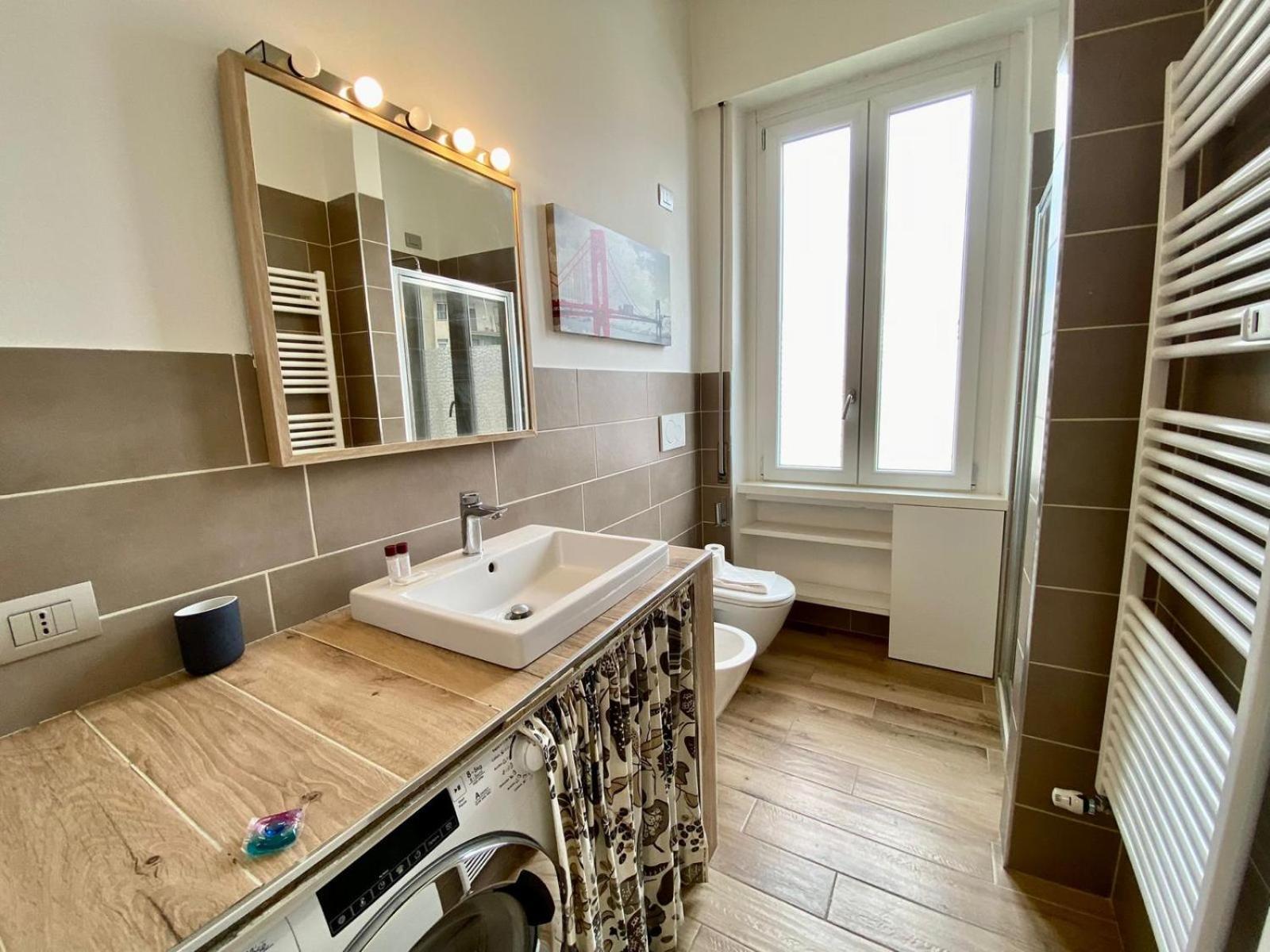 Apartment Piazzale Susa Bright Flat Con Veranda Mailand