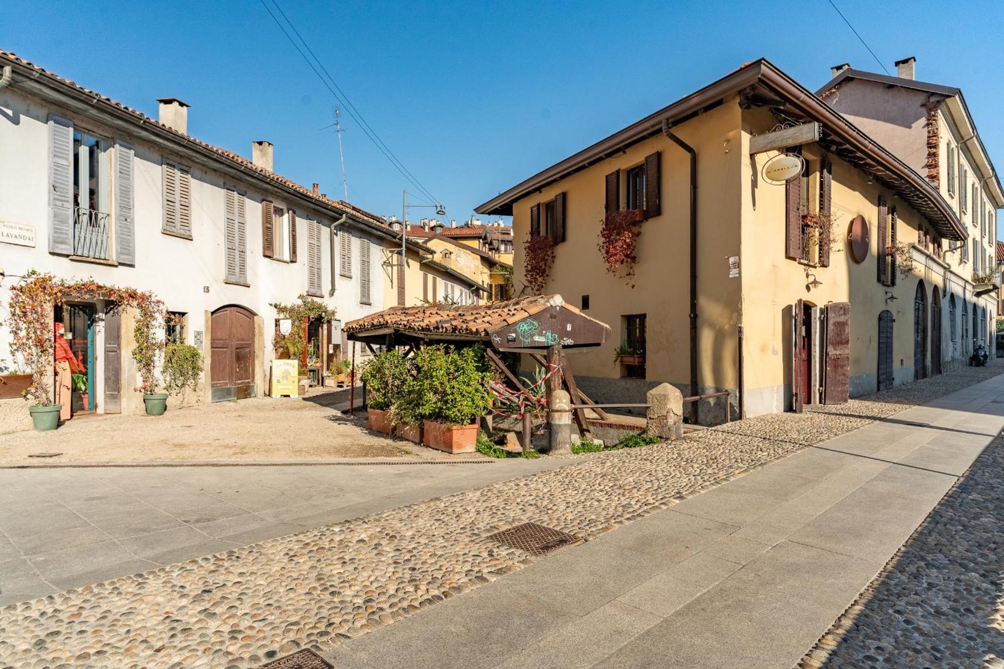 Apartment - Alzaia Naviglio Grande *