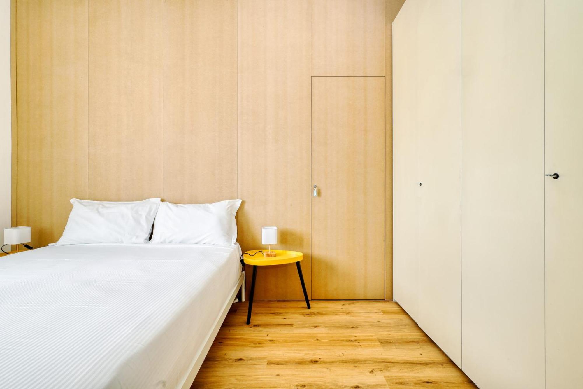 Joivy 1-bed With Balcony Near Subway *