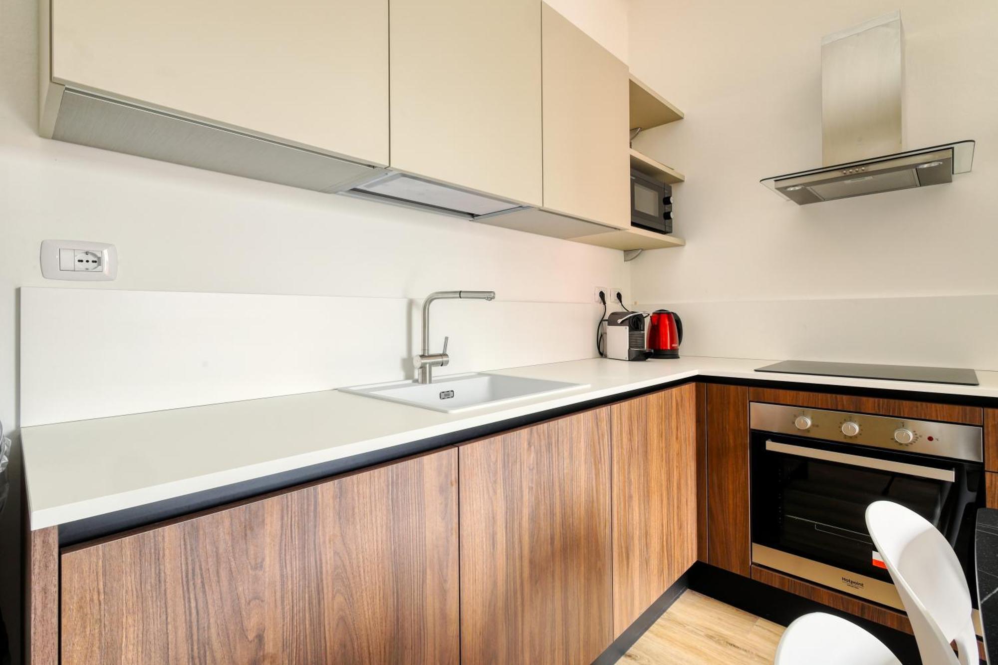 Apartment Joivy 1-bed With Balcony Near Subway Mailand