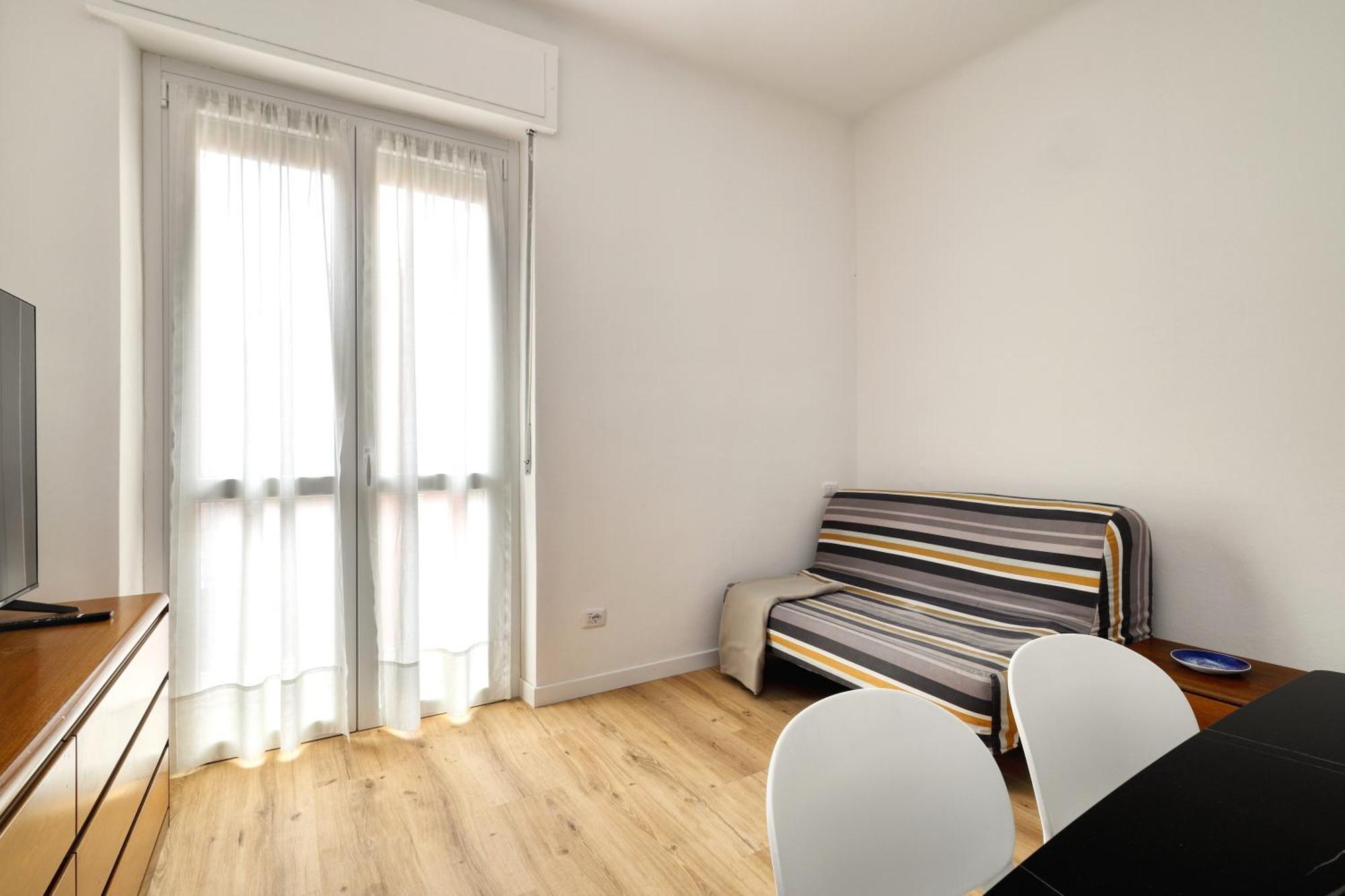Joivy 1-bed With Balcony Near Subway Apartment Mailand