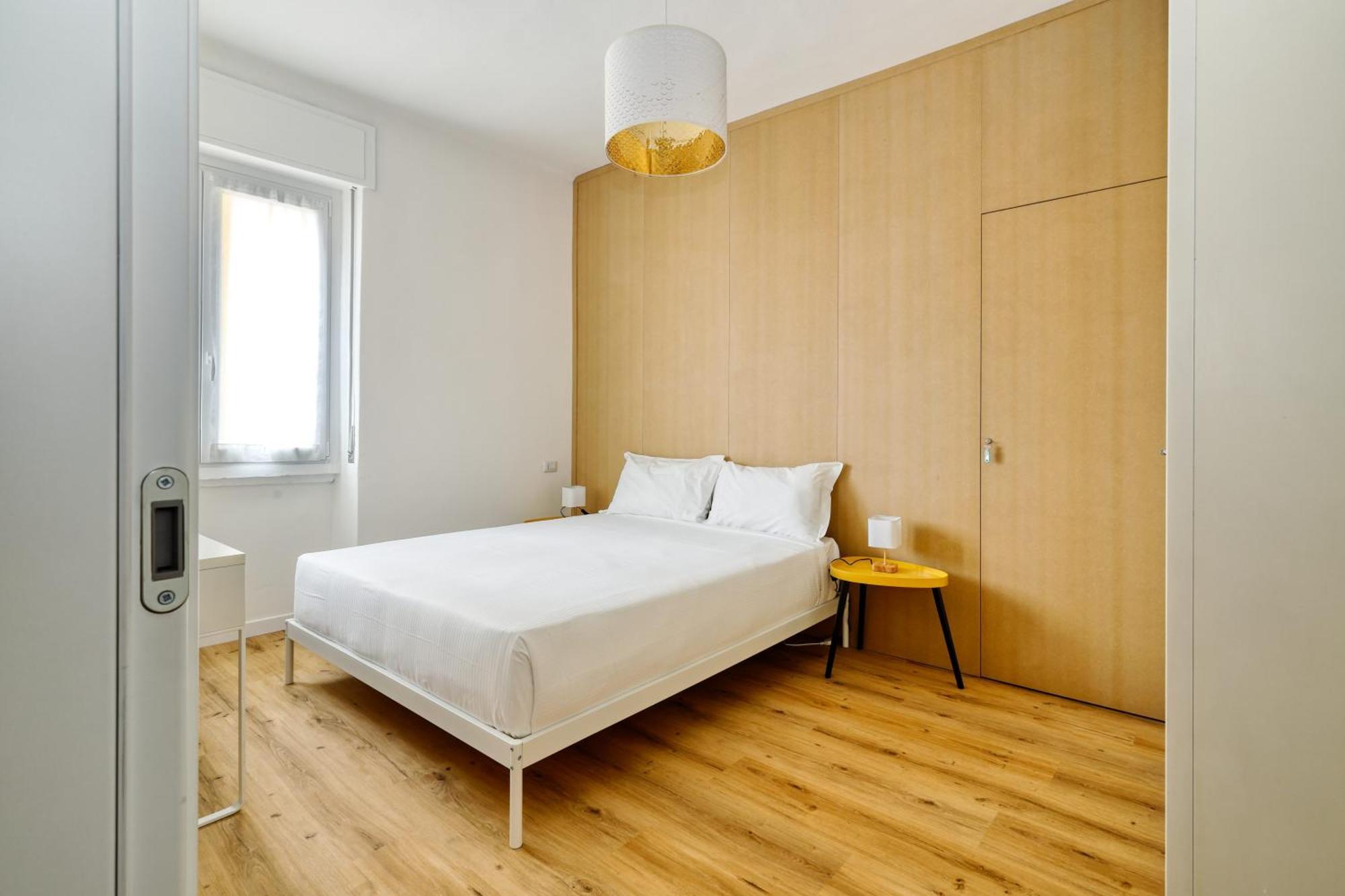 Joivy 1-bed With Balcony Near Subway Apartment *