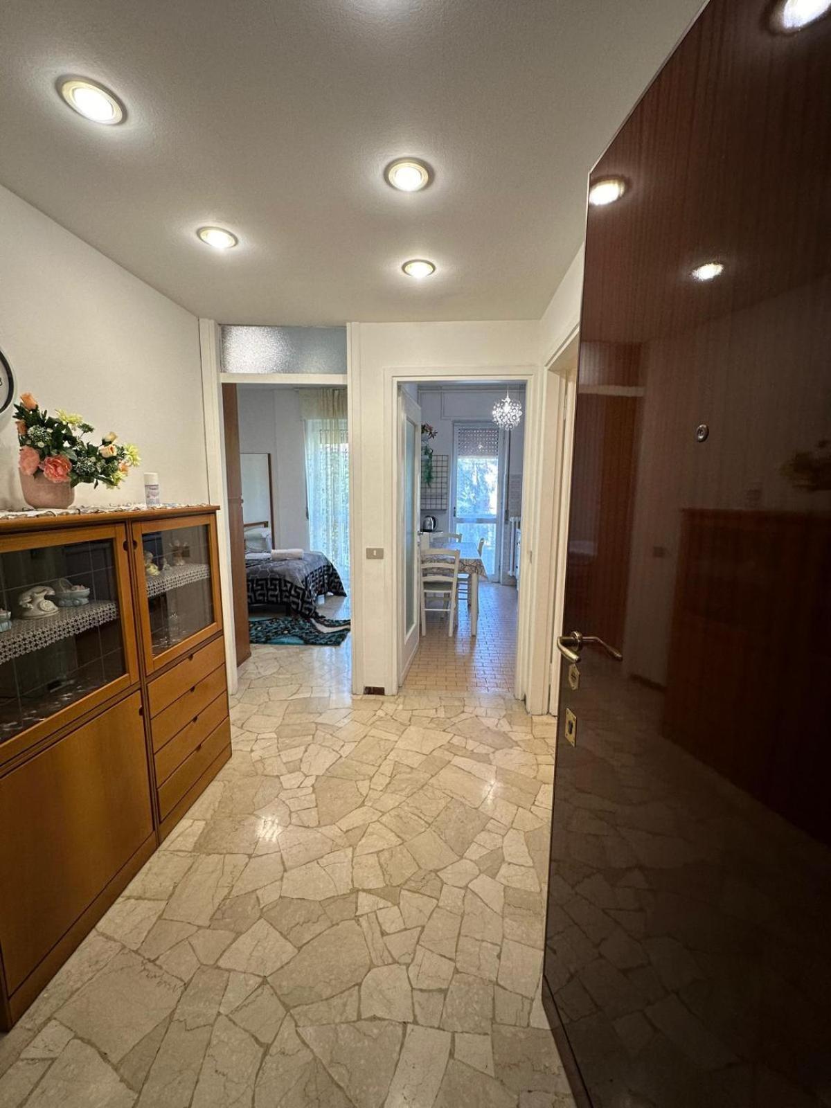 Sara Luxury * Mailand