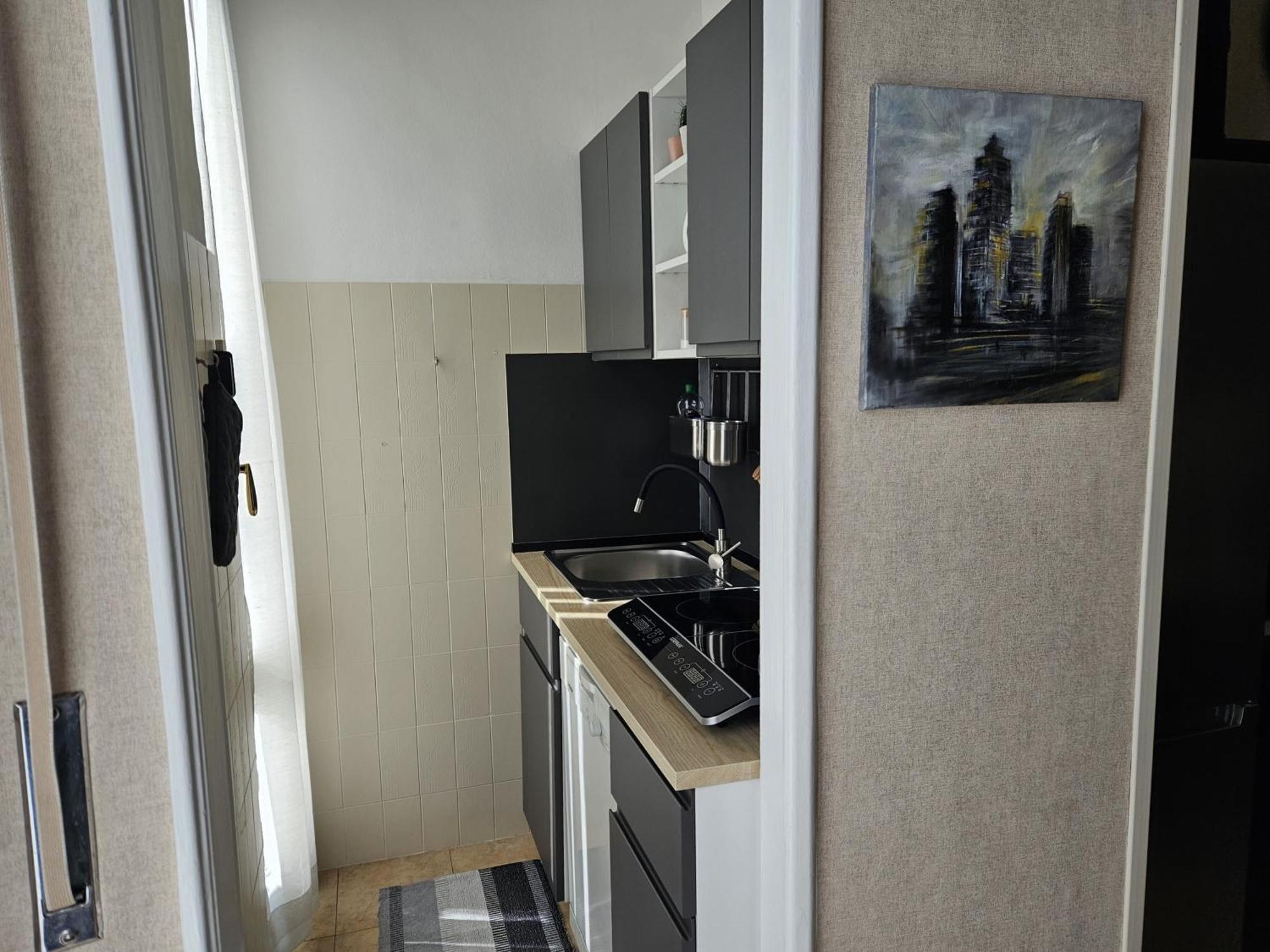 Homegallery - Elegante Milanese Apartamento *