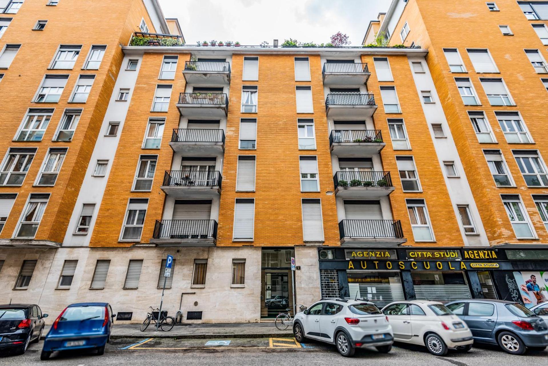 Brand New 2pax Wifi - Via Denti Milão