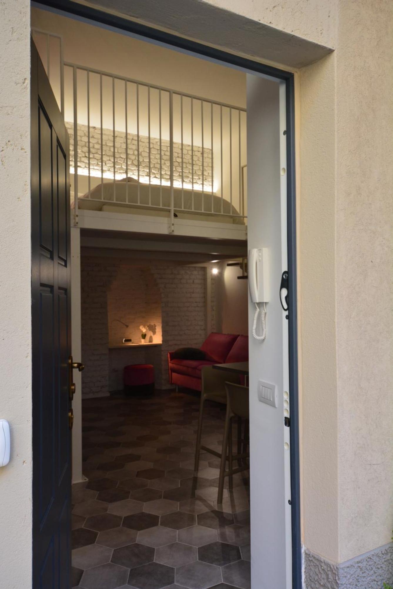 Lombardini 1 Apartment