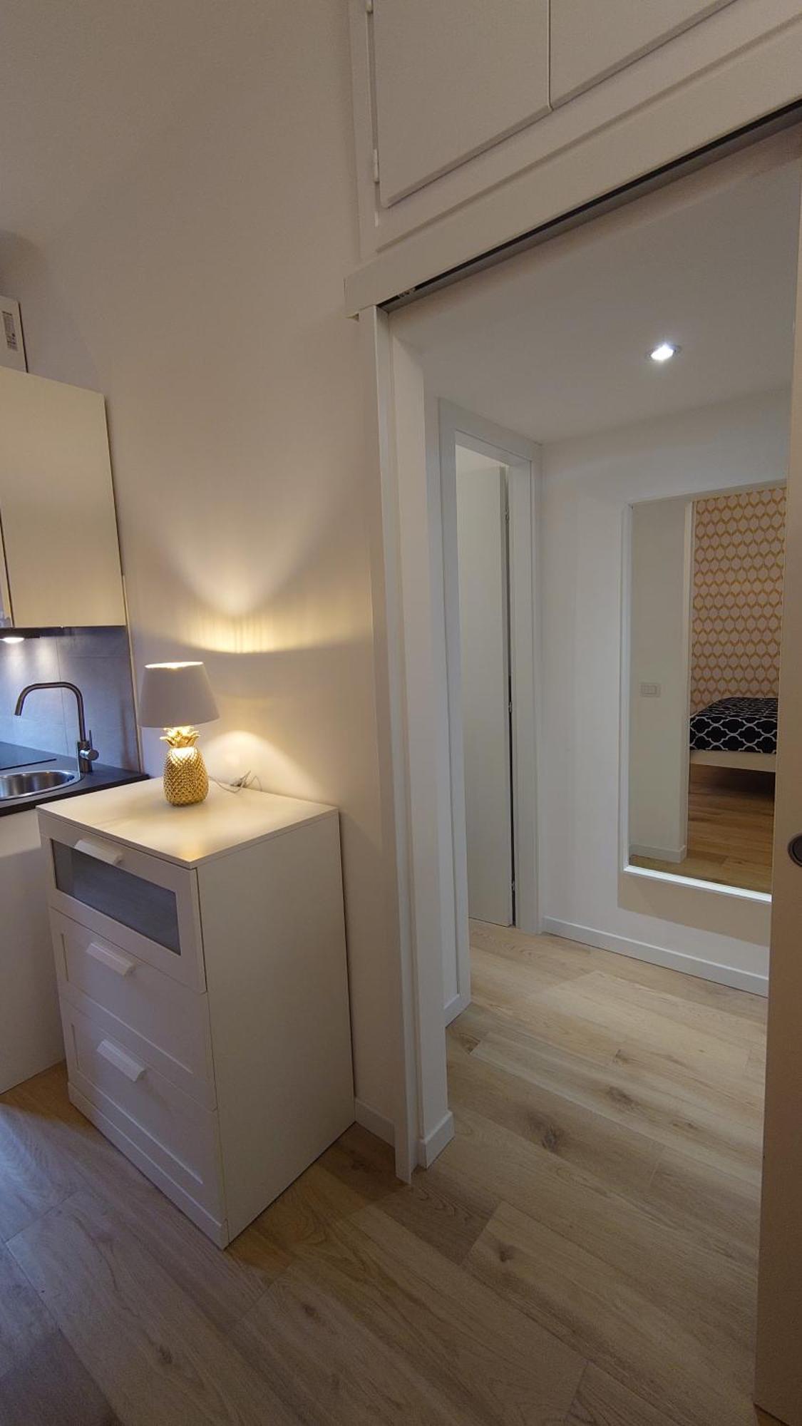 Moderno Monolocale Zona Porta Romana - Insubria 1pdx Apartamento