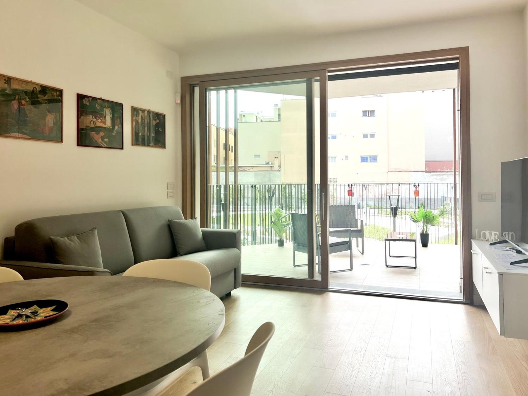 Apartment Comecasa Modern Terraced & Palestra Milan