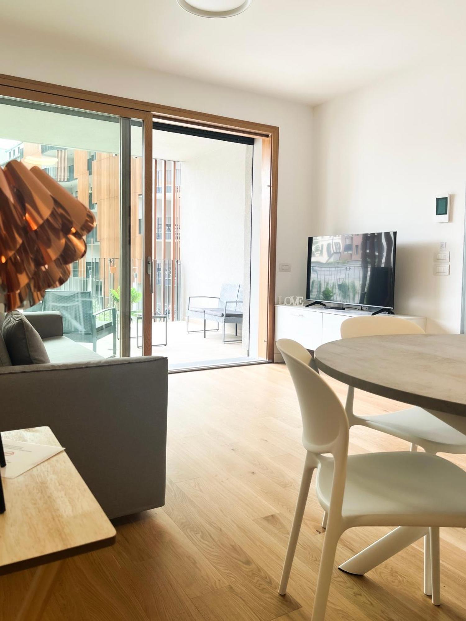 Comecasa Modern Terraced & Palestra Apartment