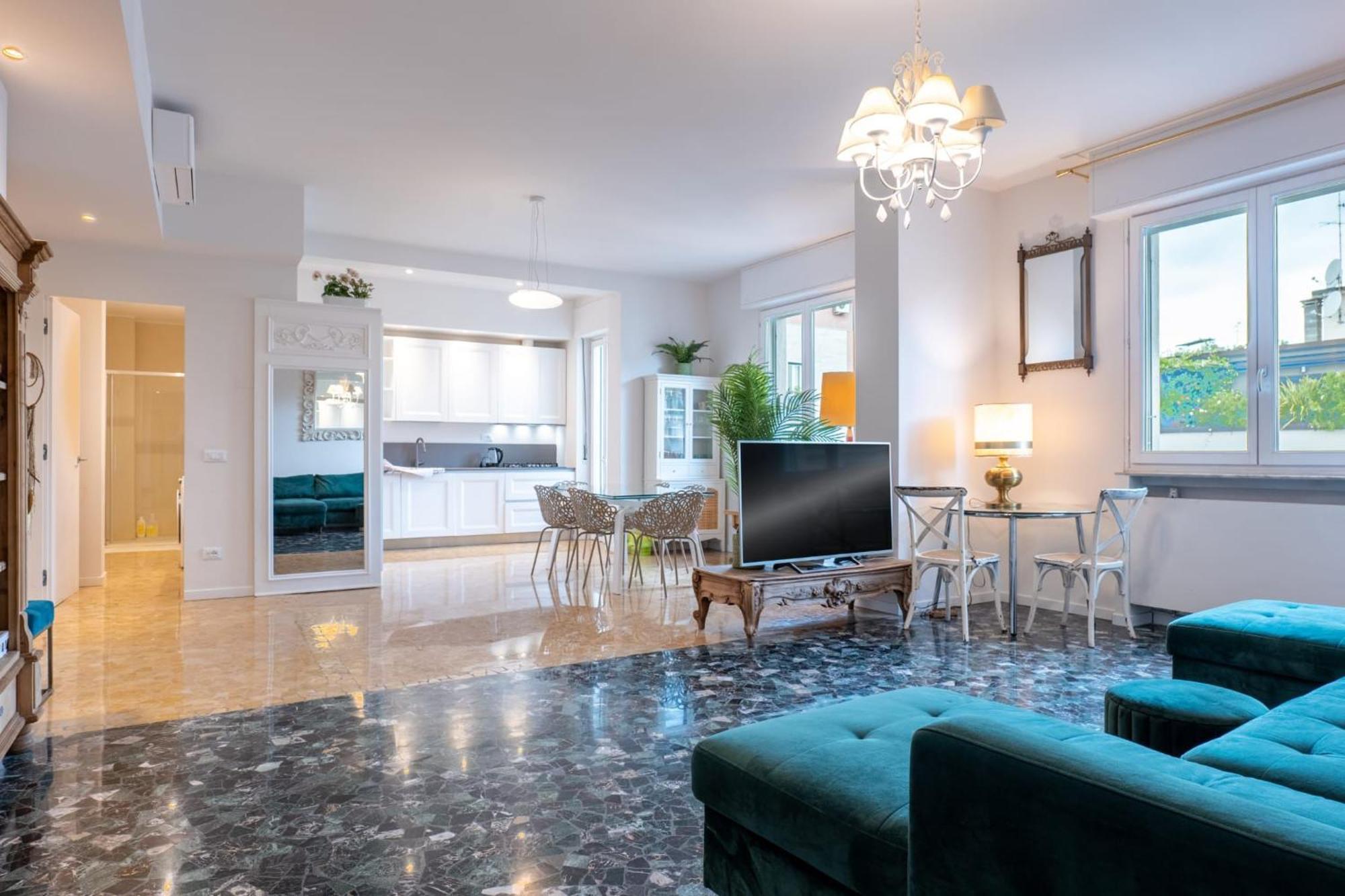 Apartment Amazing Floor *