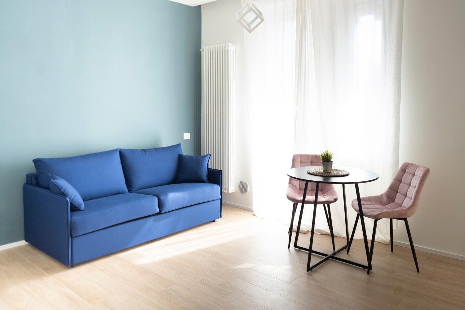 Bos1 - Station • New Chic • Milan