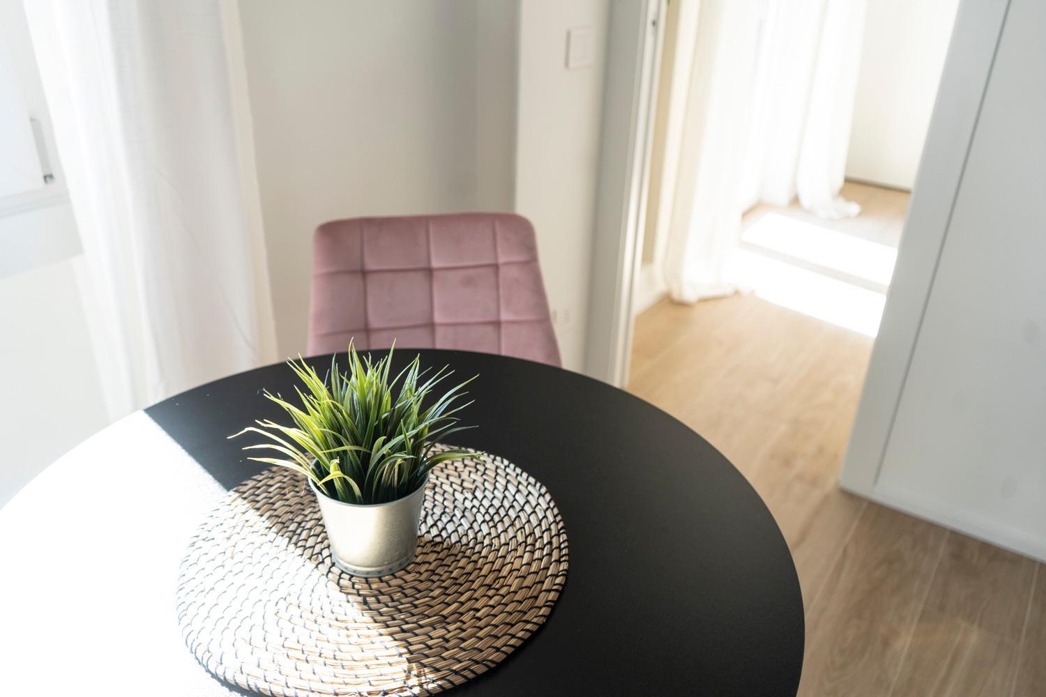 Apartment Bos1 - Station • New Chic • *