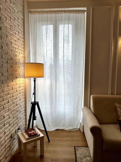 Apartamento Isola Living Milão