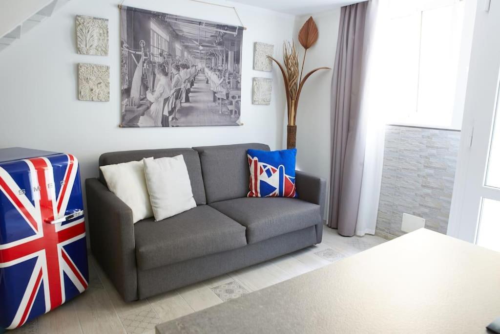 Quiet House In The Center - Porta Venezia Apartment